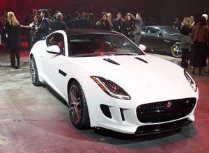 Show della Jaguar F-Type Coup a Los Angeles