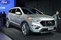 La nuova Hyundai Santa Fe con il nuovo frontale, dominato dallimponente griglia di areazione