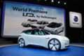 Volkswagen ID auto elettrica del futuro al Salone di Parigi 2016.
